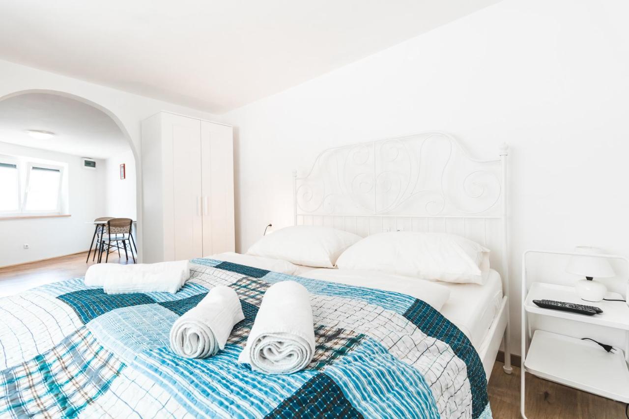 Kat-Y Terrace With Excellent View Apartment Пиран Екстериор снимка