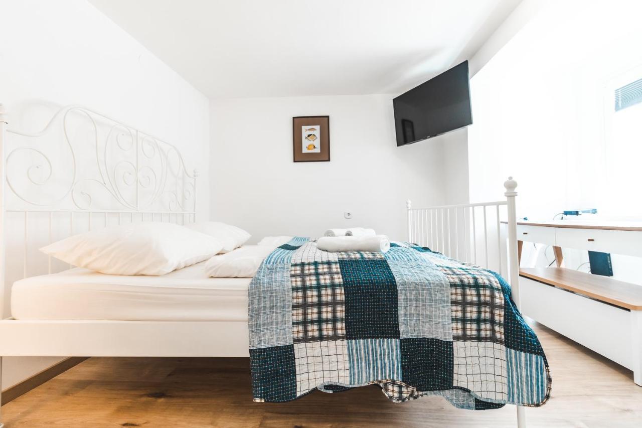 Kat-Y Terrace With Excellent View Apartment Пиран Екстериор снимка